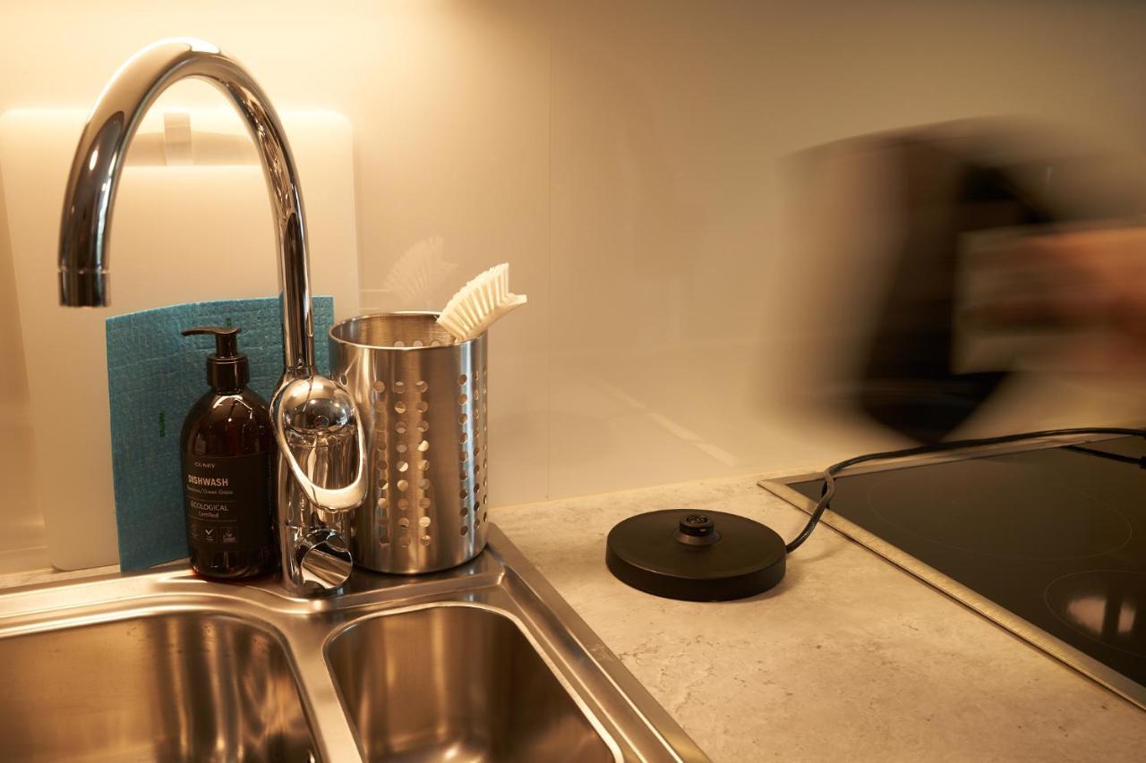 Ekebyhov Hotell Ekerö Buitenkant foto